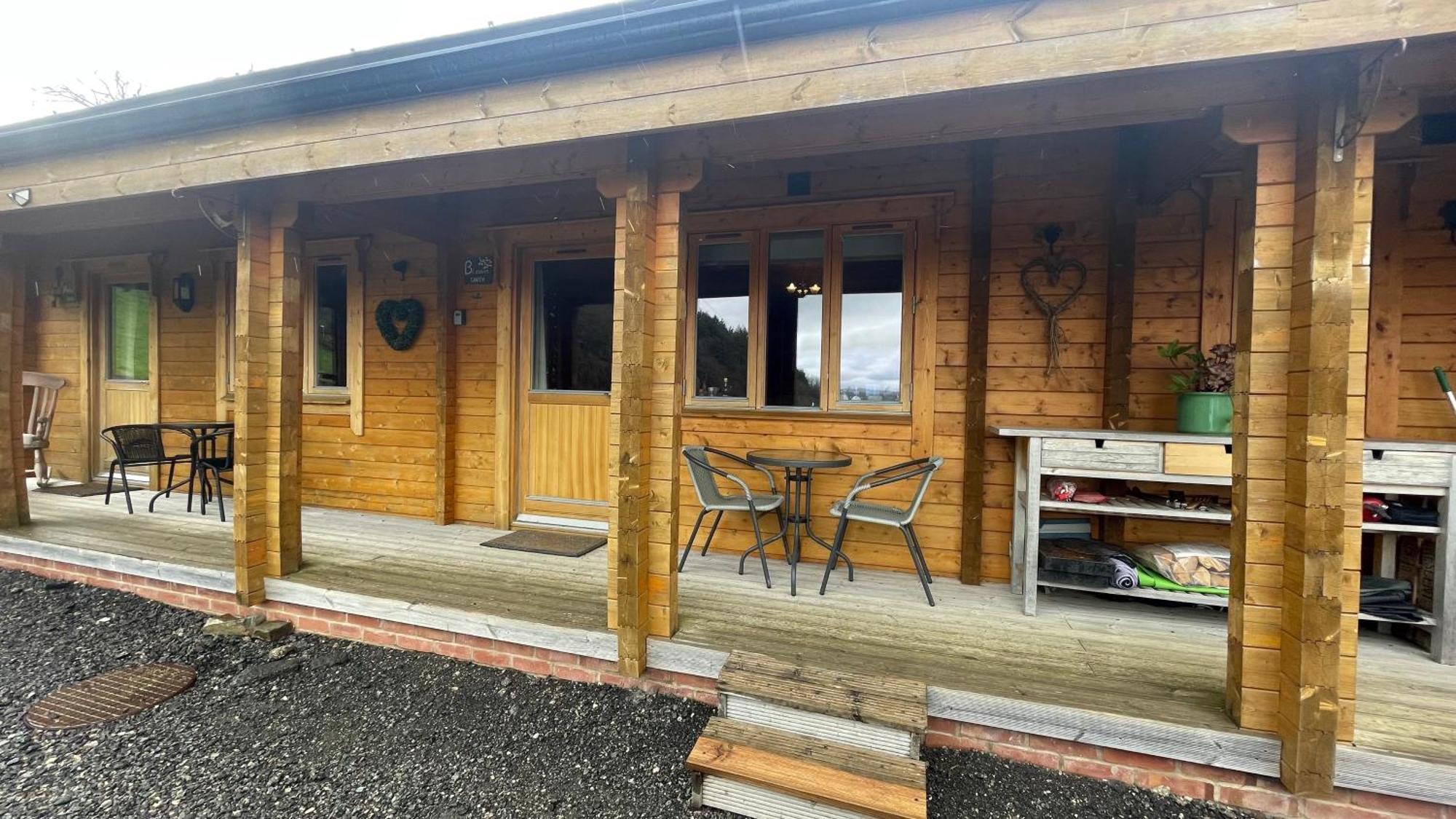 Blossom Cabin - Little Log Cabin In Wales Newtown  Eksteriør billede